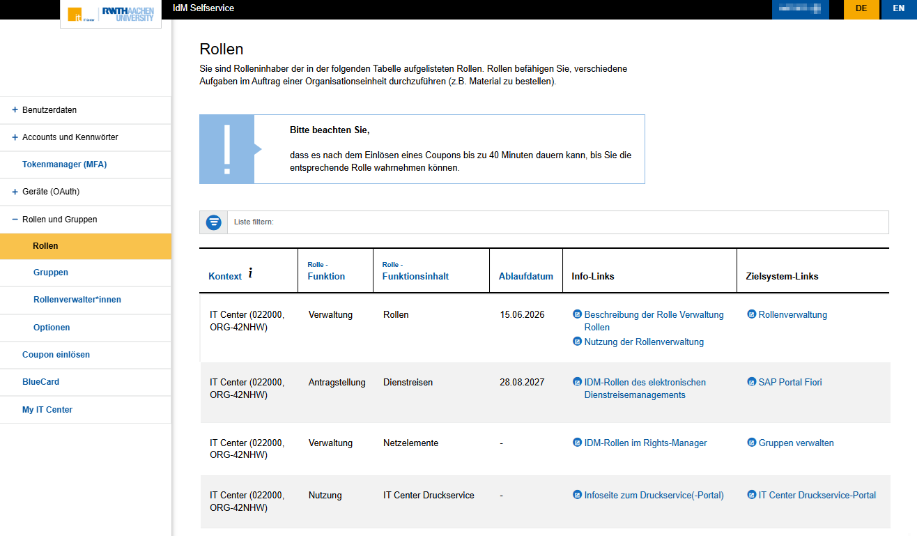 Ein Screenshot von der Seite mit Rollen im IdM Selfservice. Auf dem Screenshot ist eine Tabelle mit Rollen abgebildet. Die Tabelle enthält Informationen zu den Rollen, wie Kontext, Funktion, Funktionsinhalt, Ablaufdatum, Info-Links und Zielsystem-Links.