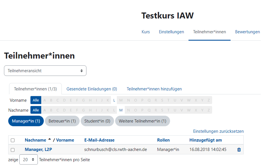 In diesem Bildschirmausschnitt wir die Liste der Teilnehmer*innen angezeigt. Diese filter- und sortierbare Liste zeigt zu jeder Person Vor- und Nachname, die E-Mailadresse, die Rolle und das Datum der Aufnahme in den Kurs. Wie viele Personen auf einer Seite angezeigt werden, lässt sich in einem Dropdown-Menü konfigurieren, die Wahl besteht zwischen zehn, 20 und allen Personen.